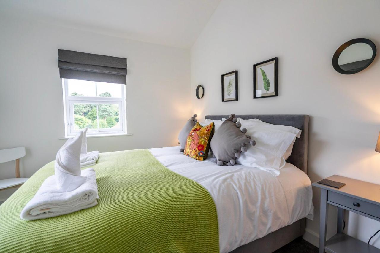 Apartment 8 *